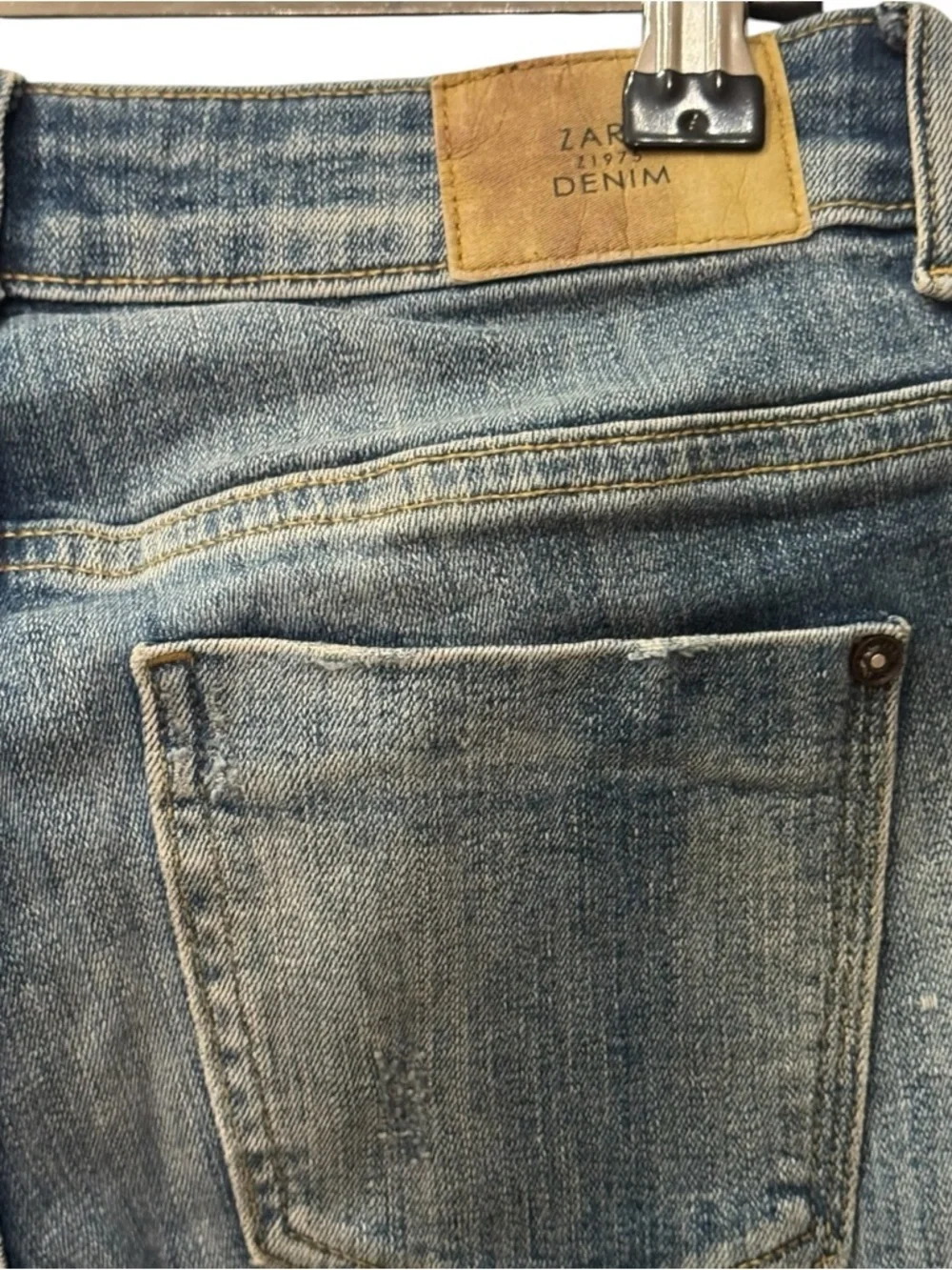 Zara Ripped Skinny Jeans - Light Blue Wash zipped ankle womens size 2
